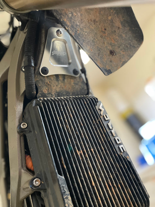 Strxnd Ultra Bee Horn Cover